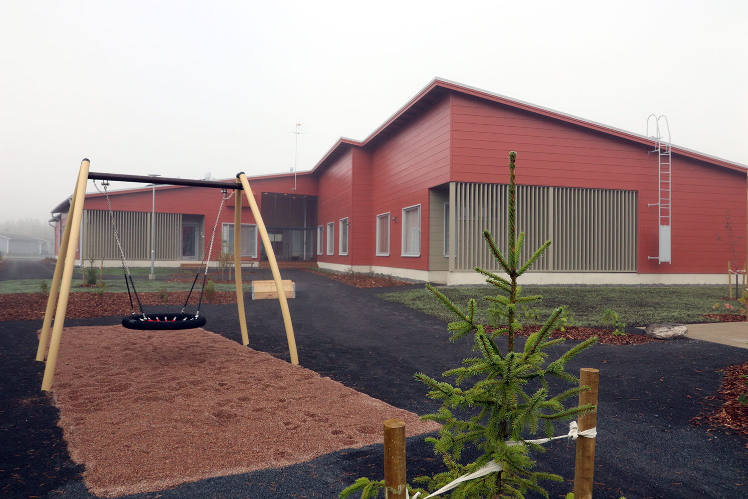 Karhun Krannin piha-alue on suunniteltu toiminnalliseksi.